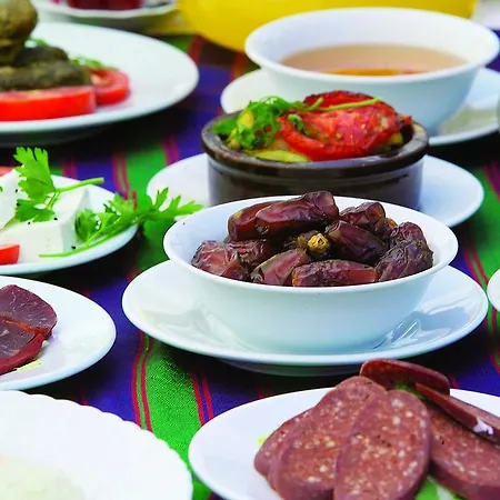 Hotel Grand Pamir 3*