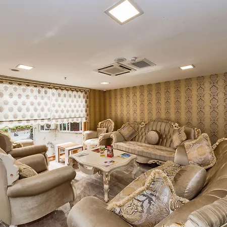 Hotel Grand Pamir 3*