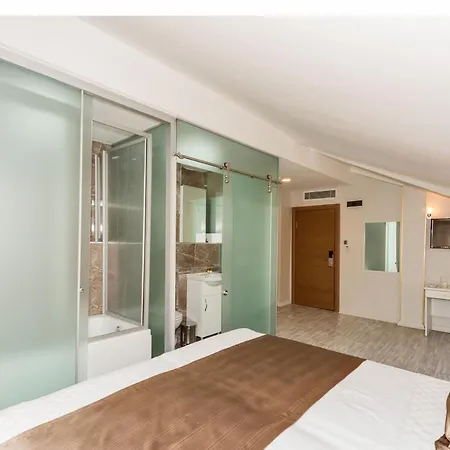 Grand Pamir 3* Estambul