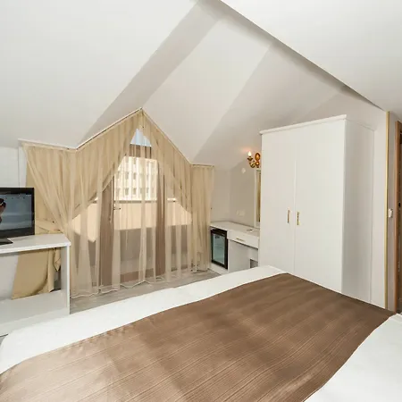 Grand Pamir Отель 3*