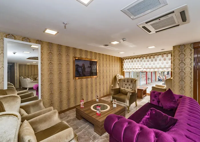 Grand Pamir فندق 3*