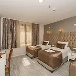 מלון Grand Pamir